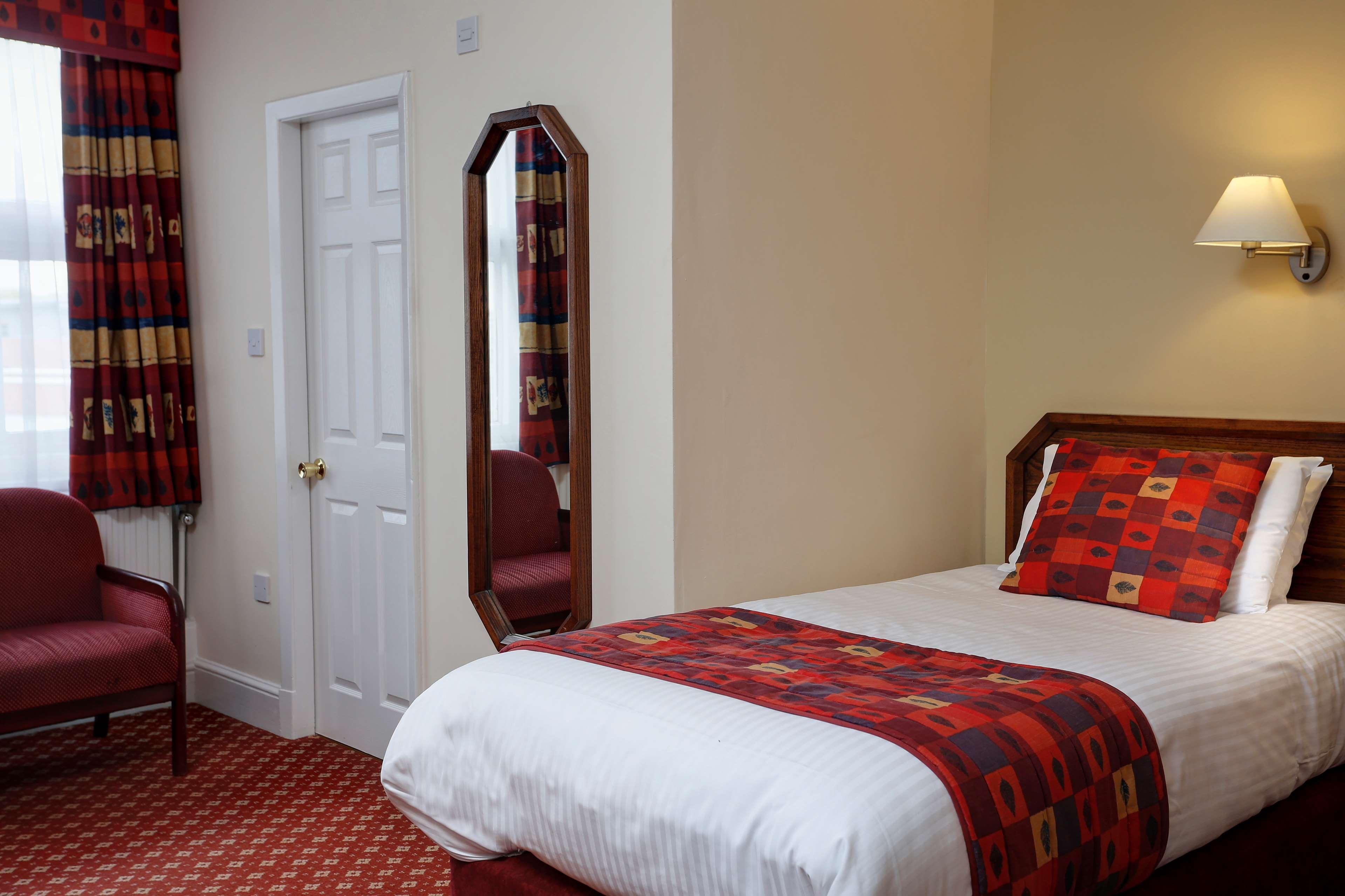 Crewe Arms Hotel Exterior photo