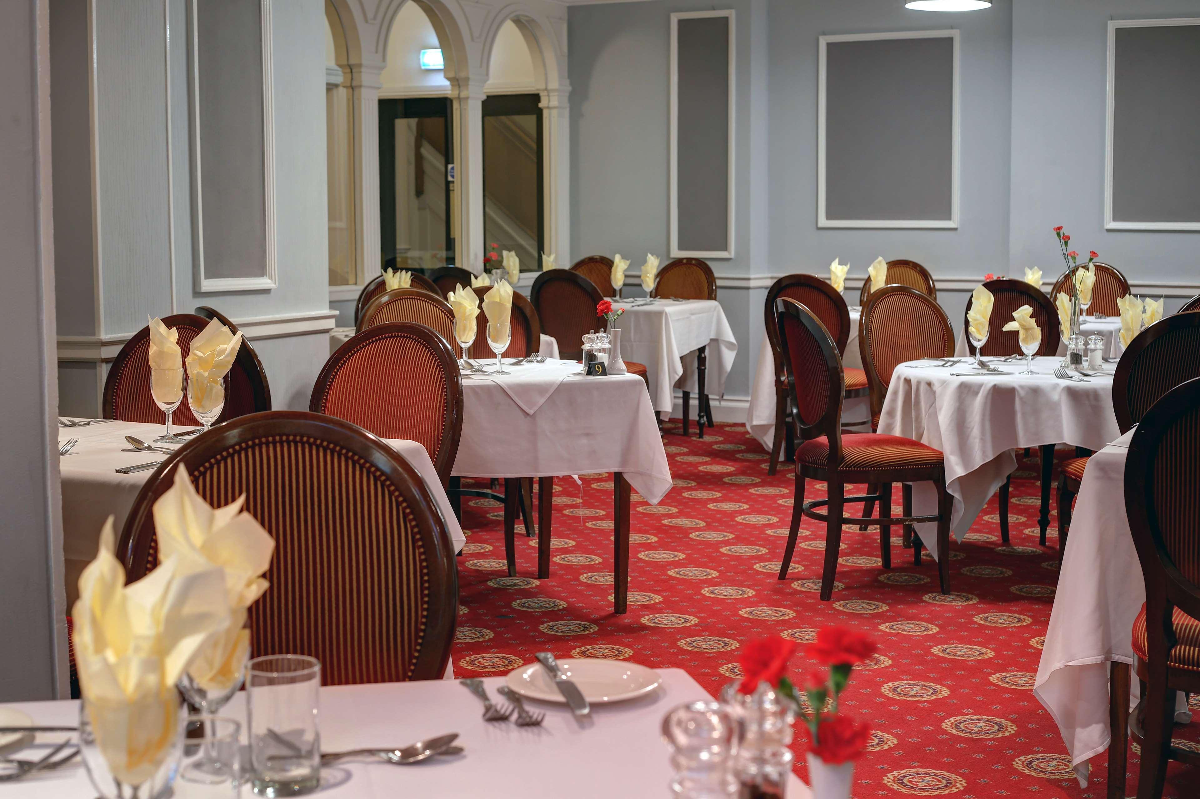 Crewe Arms Hotel Exterior photo