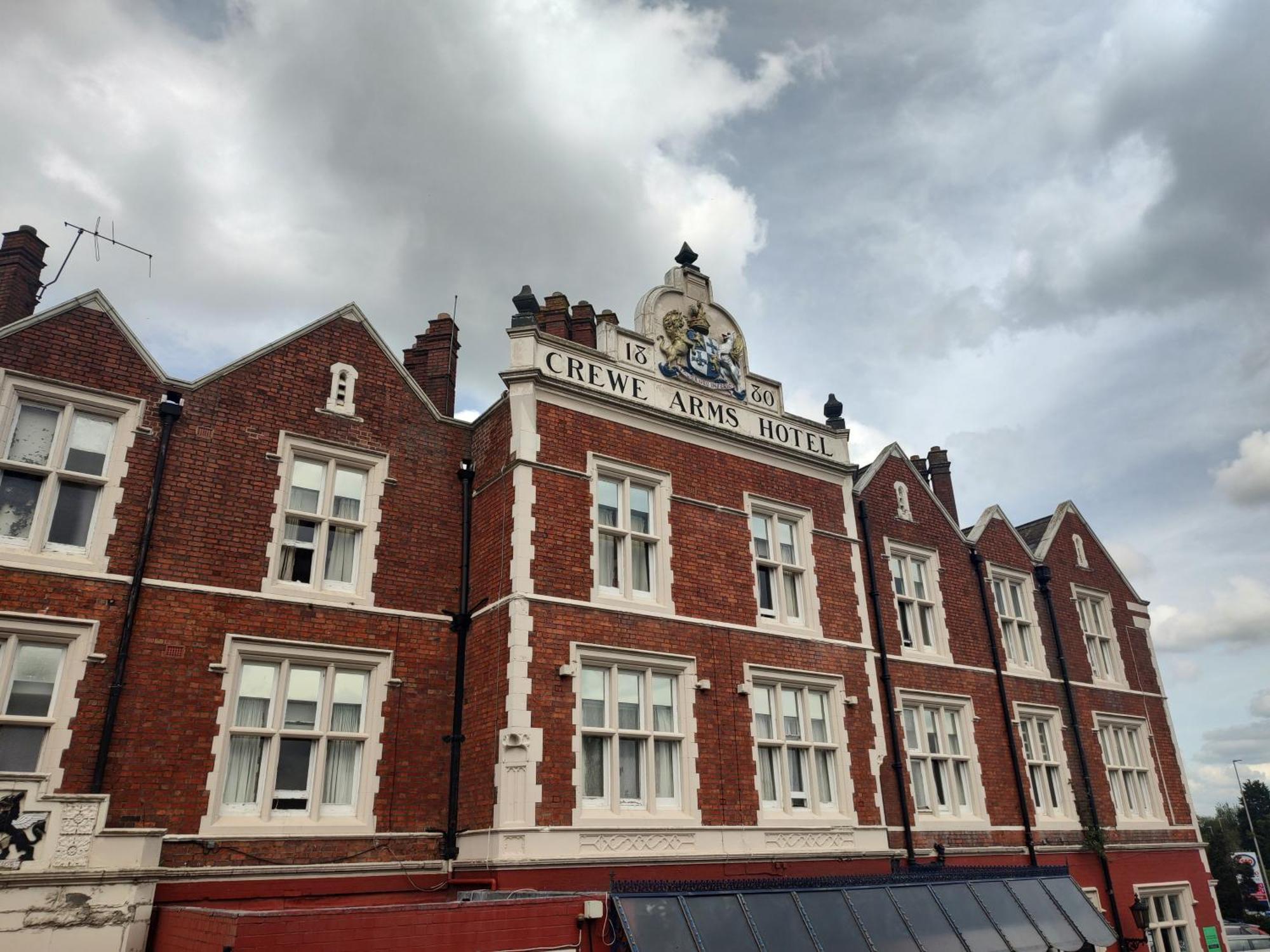 Crewe Arms Hotel Exterior photo