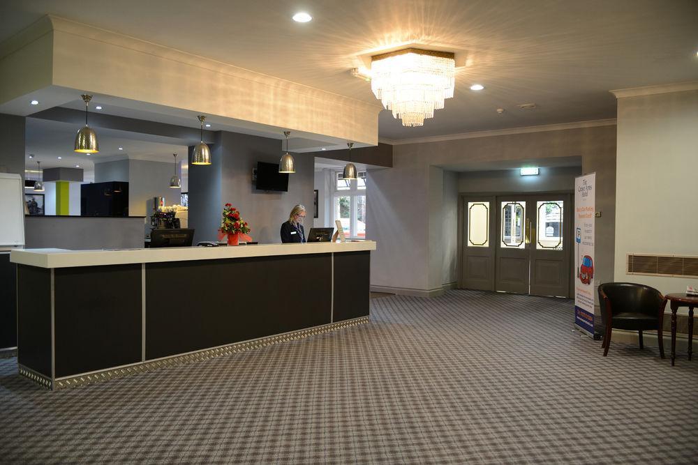 Crewe Arms Hotel Exterior photo