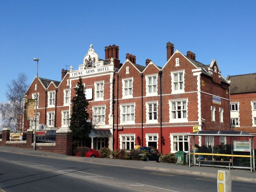 Crewe Arms Hotel Exterior photo