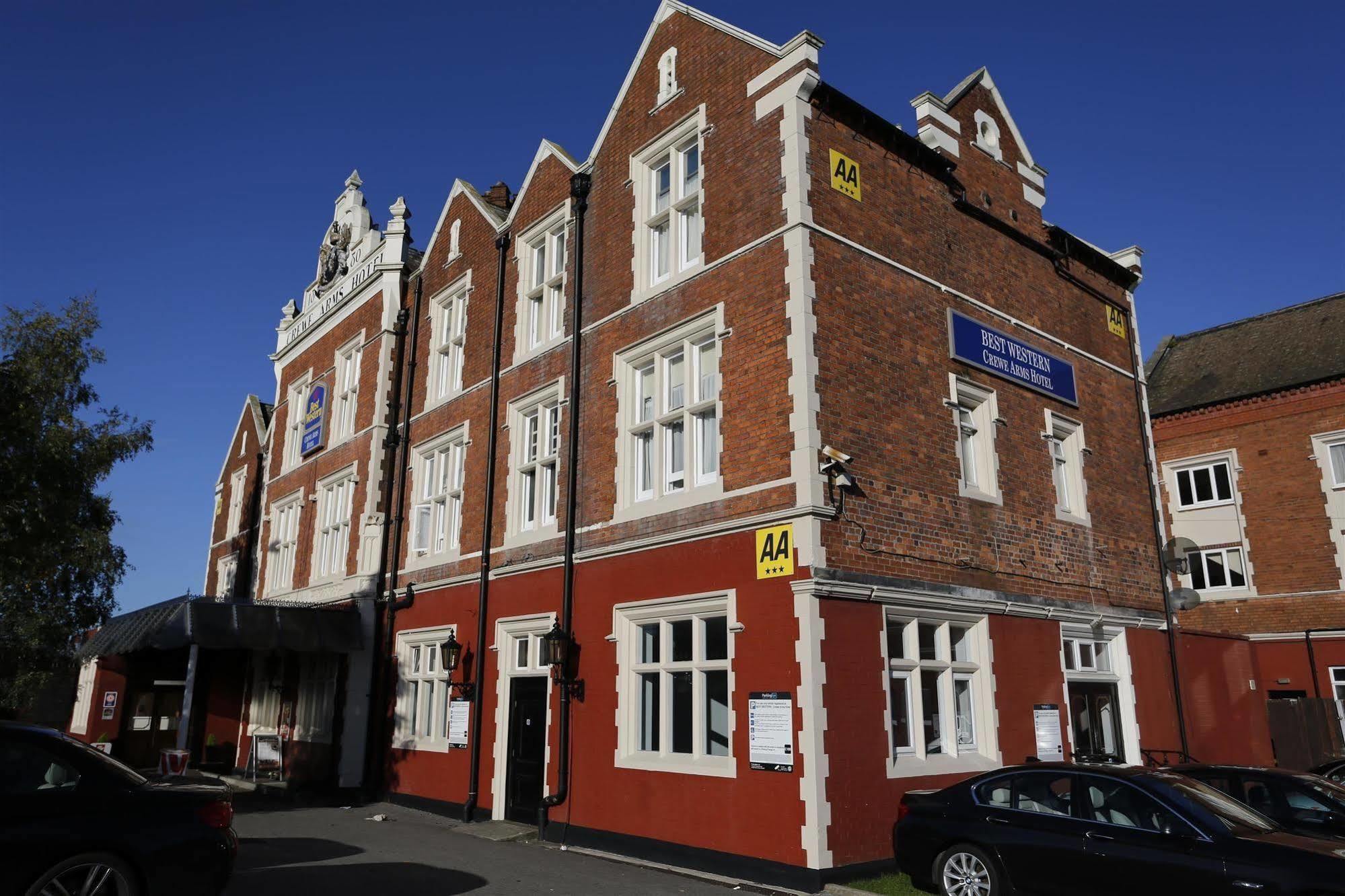 Crewe Arms Hotel Exterior photo